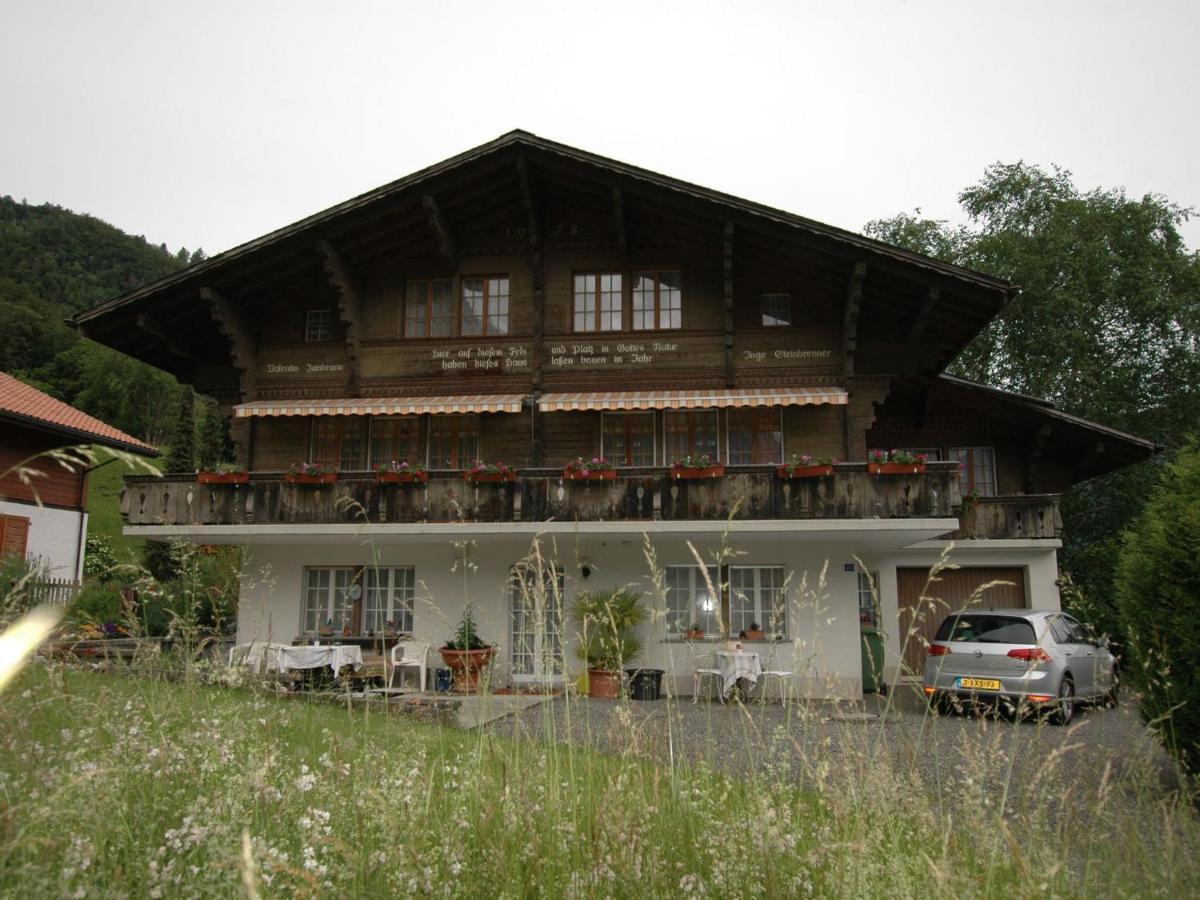 Pristine Home In A Charming Village Large Grassy Sunbathing Area View Of The M Nch And Jungfrau ويلدرسويل المظهر الخارجي الصورة